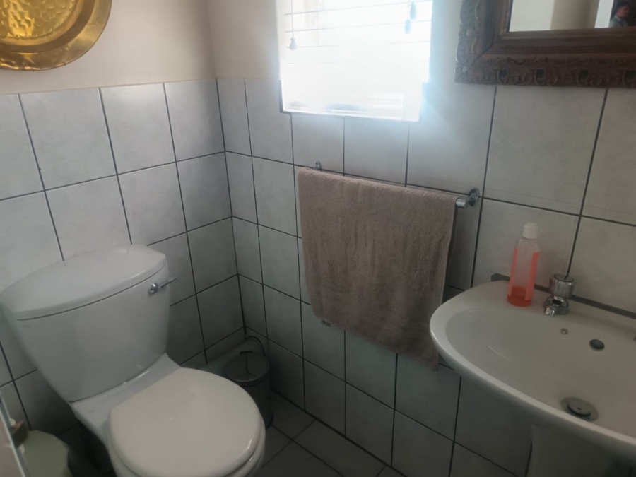 3 Bedroom Property for Sale in Roylglen Gardens Northern Cape